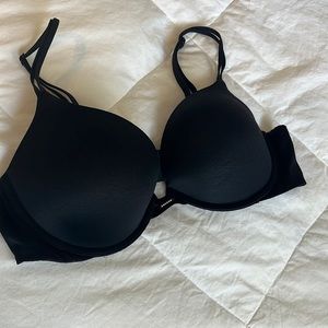 Black VS push up bra